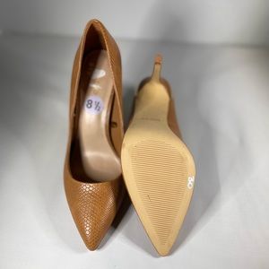 Brand New Faux Snake skin Heel